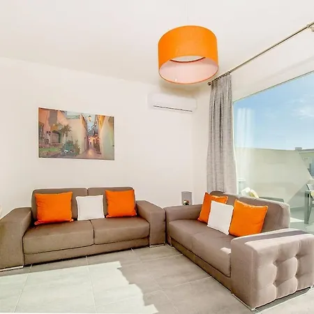 The Hillock Penthouse C11 * Marsalforn